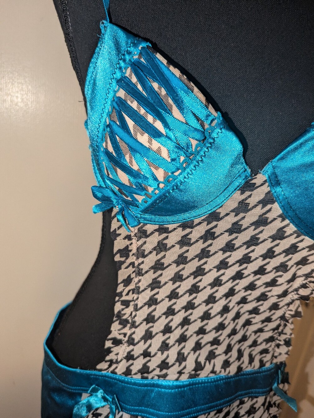 Alice In Wonderland Rave Wear - Picture 6 of 16